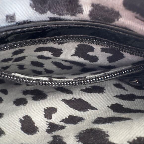 Betsey Johnson Wristlet Zipper Sequins Felt Animal Print Bag Inside Pocket Logo - Picture 9 of 11